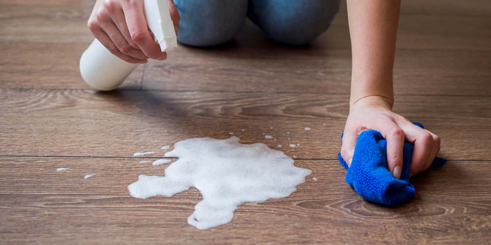How to remove tough stains from laminate flooring